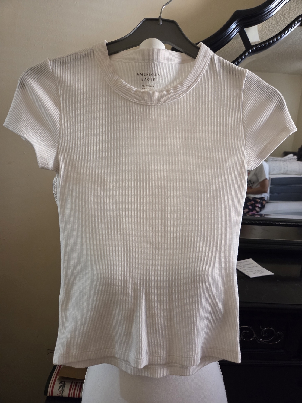 American Eagle Outfitters Ivory Ribbed Short Sleeve Tee